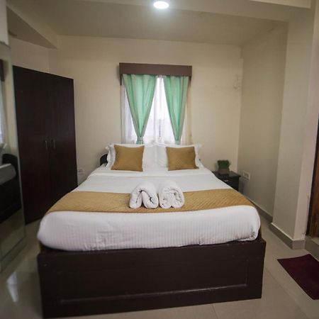 350sqm 10 bedroom, 10 bathroom Apartamento in Laitumkhrah Shillong Exterior foto