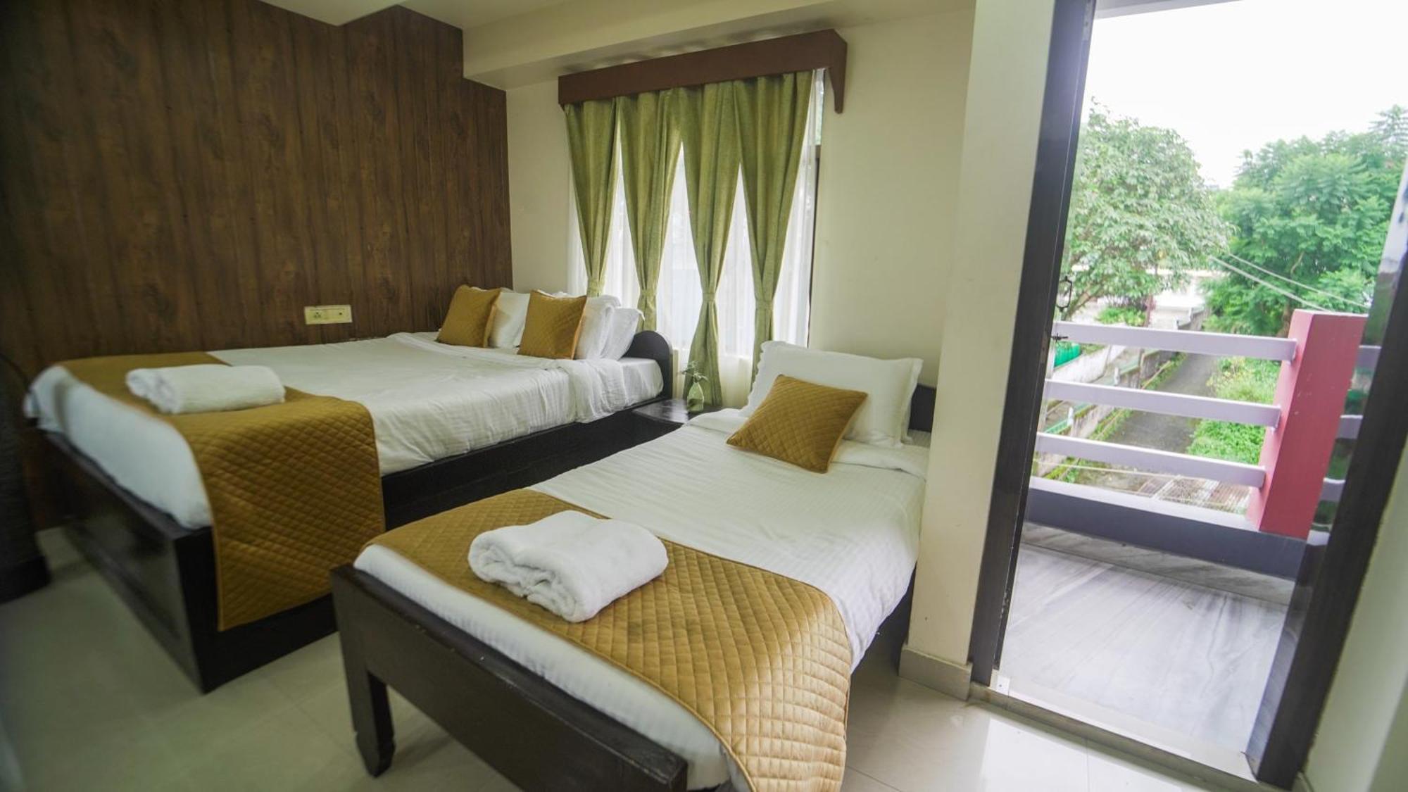 350sqm 10 bedroom, 10 bathroom Apartamento in Laitumkhrah Shillong Exterior foto
