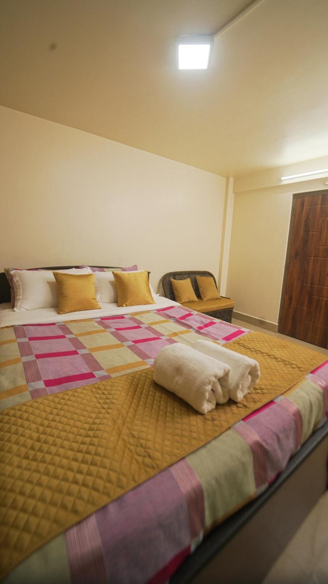 350sqm 10 bedroom, 10 bathroom Apartamento in Laitumkhrah Shillong Exterior foto