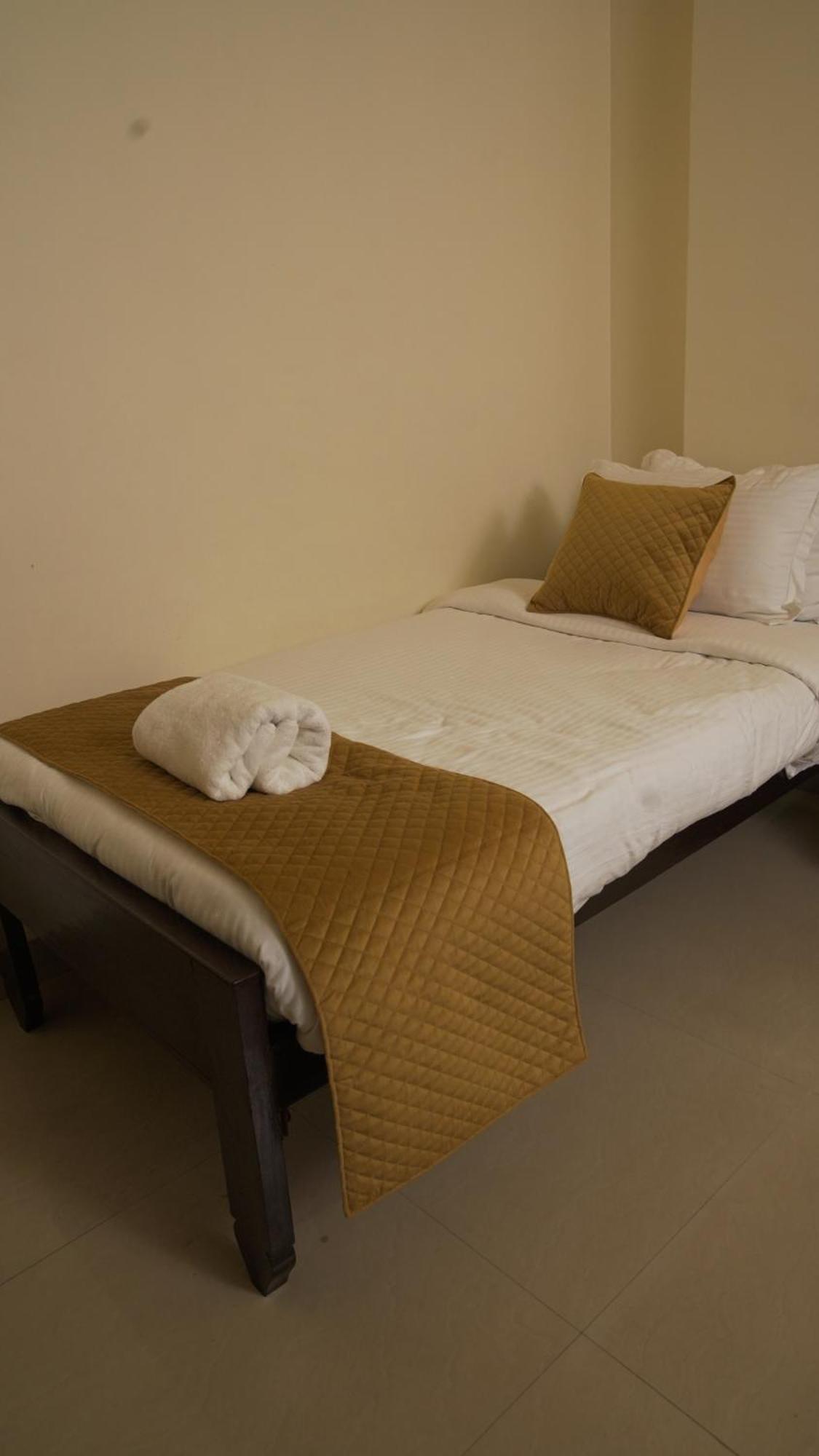 350sqm 10 bedroom, 10 bathroom Apartamento in Laitumkhrah Shillong Exterior foto