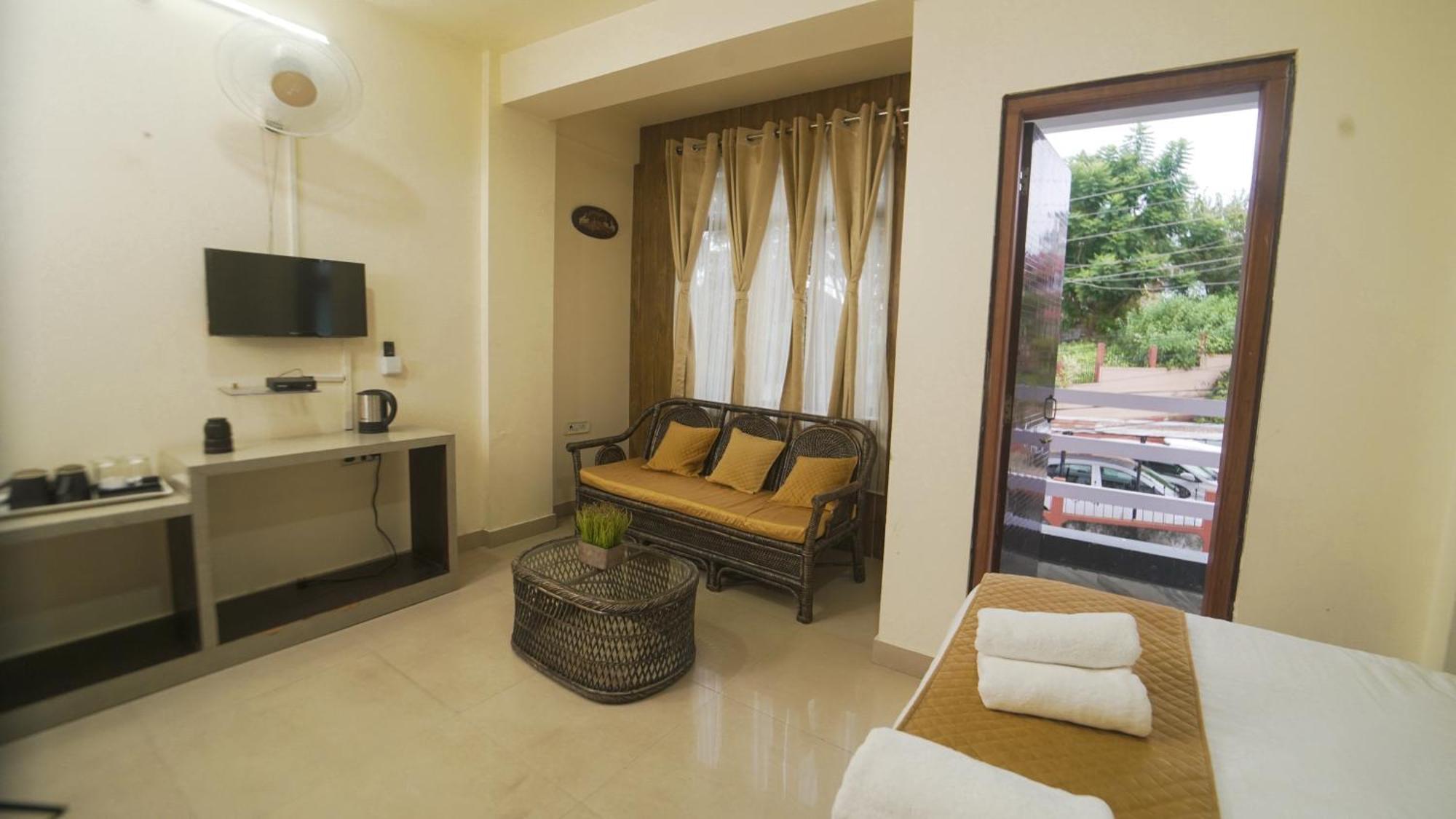 350sqm 10 bedroom, 10 bathroom Apartamento in Laitumkhrah Shillong Exterior foto